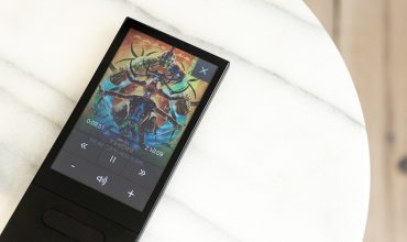 Yio Remote, el mando a distancia para Home Assistant con estilo