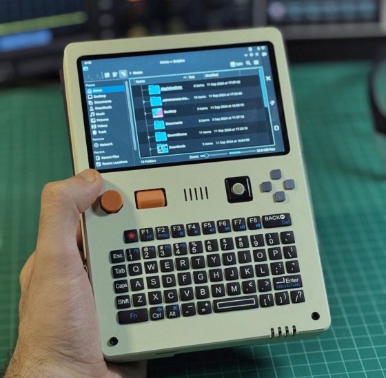 Pilet 5: Descubre el impresionante PC portátil con Raspberry Pi 5 y teclado QWERTY