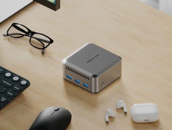 AOOSTAR mini PC compacto: Sorprendente rendimiento con Dual 2.5 GbE LAN y triple salida de vídeo