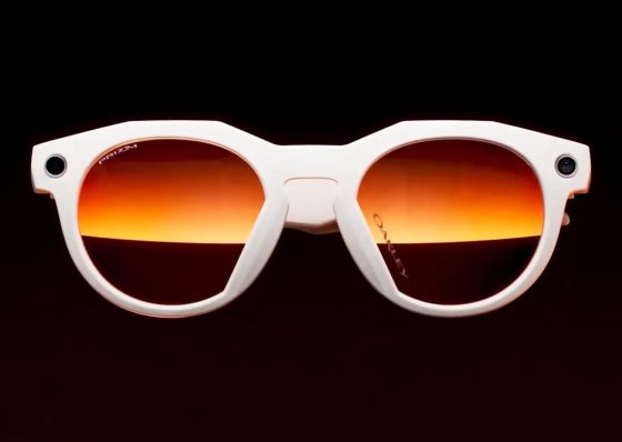 Oakley revoluciona el mercado con sus gafas inteligentes: cámara 3K, IA y 8 horas de batería